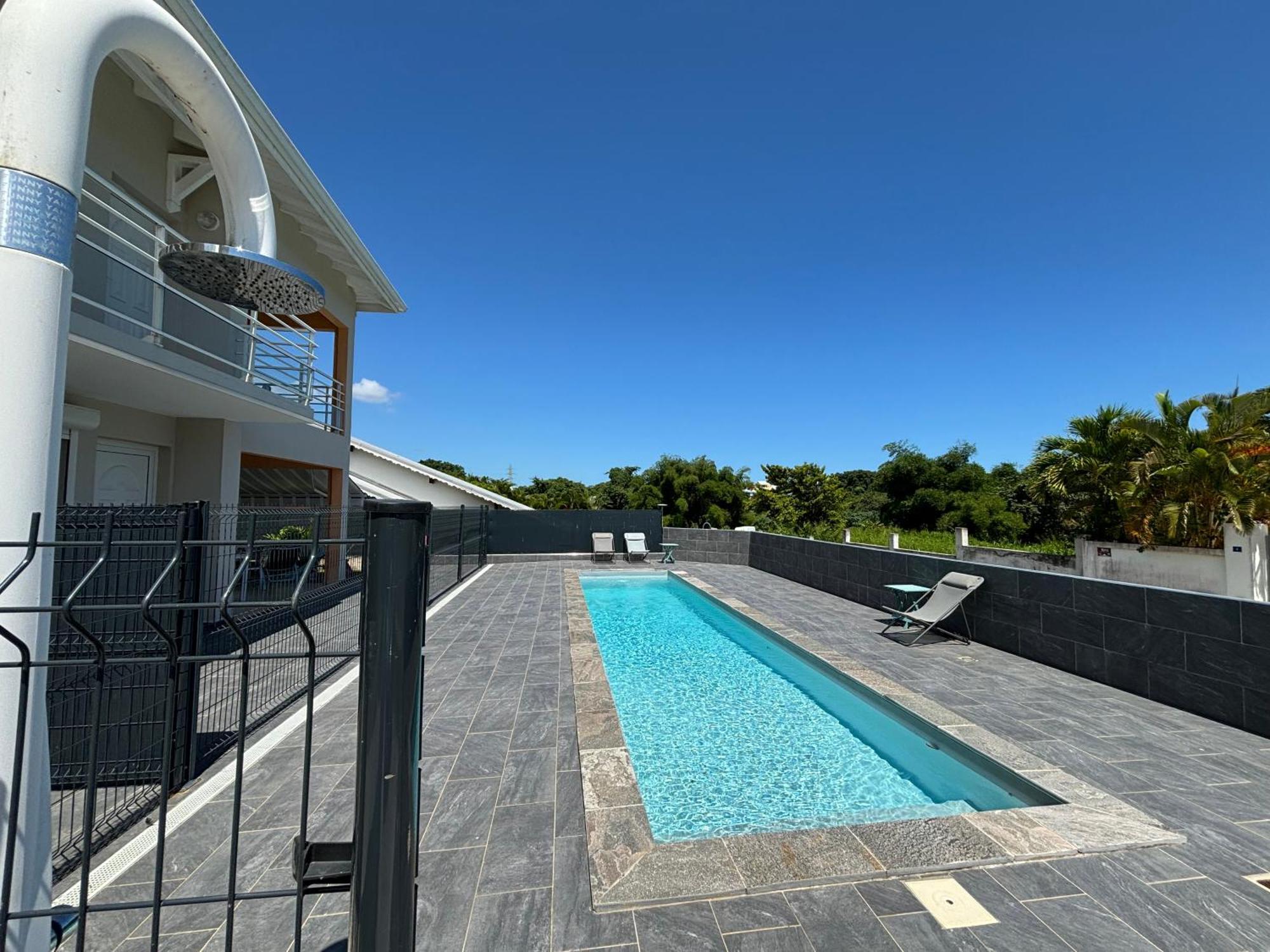 Villa Emeraude - Vue Sur Piscine Et Jacuzzi Prive Baie-Mahault